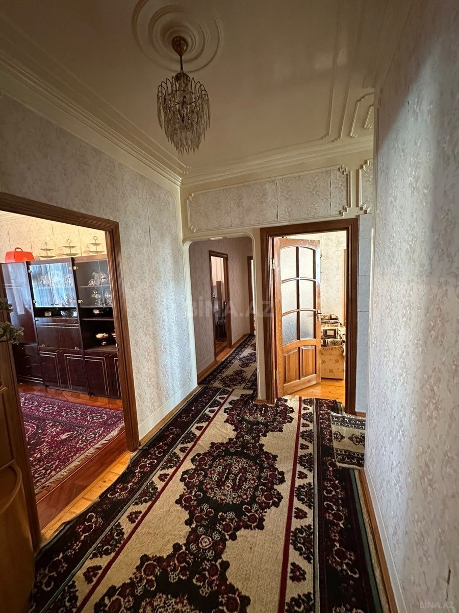 5 otaqlı Köhnə tikili, Əhmədli m., Bakı