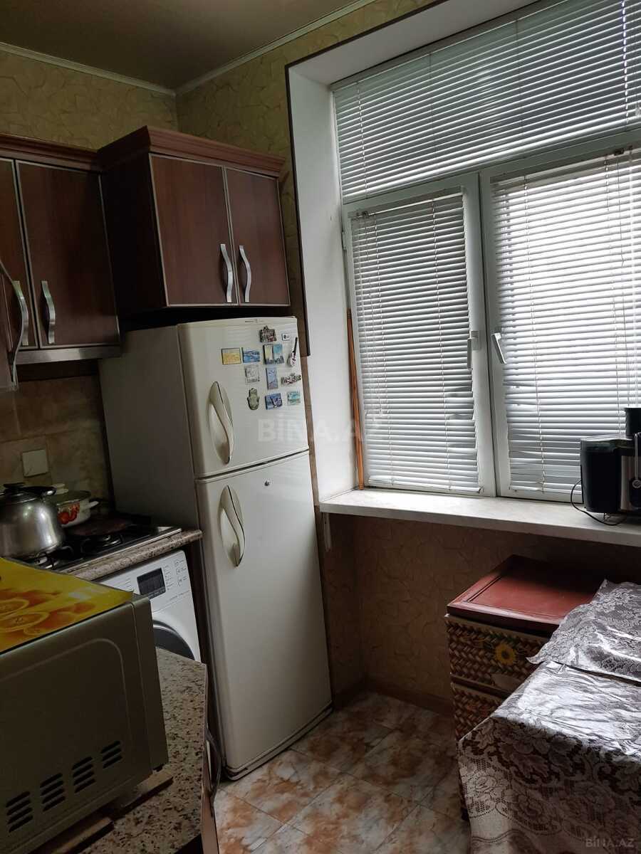 3 otaqlı Köhnə tikili, 28 May m., Bakı