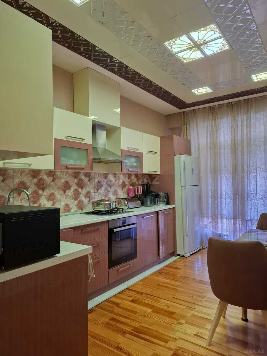 3 otaqlı Yeni tikili, 28 May m., Bakı