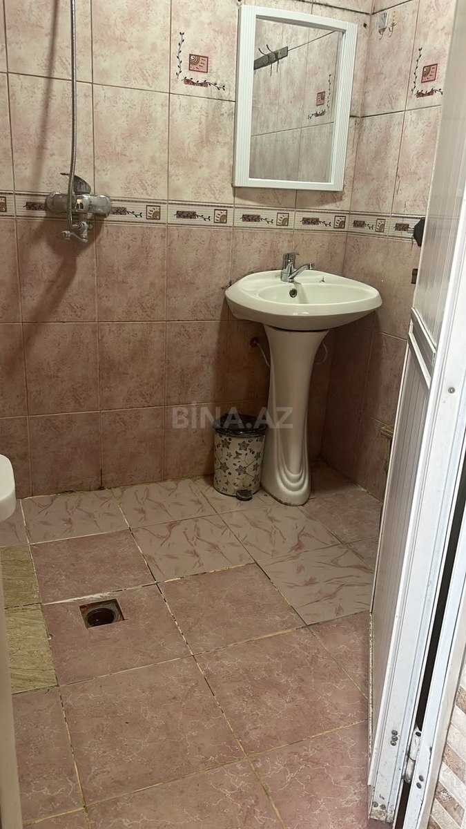 3 otaqlı Köhnə tikili, 20 Yanvar m., Bakı