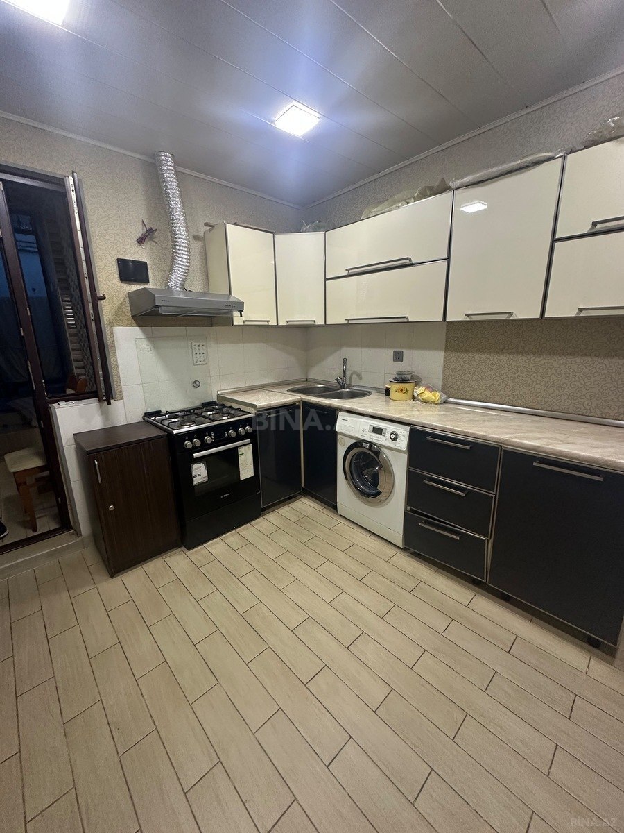 3 otaqlı Köhnə tikili, 20 Yanvar m., Bakı