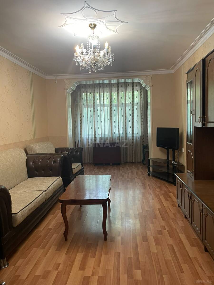 3 otaqlı Köhnə tikili, Elmlər Akademiyası m., Bakı