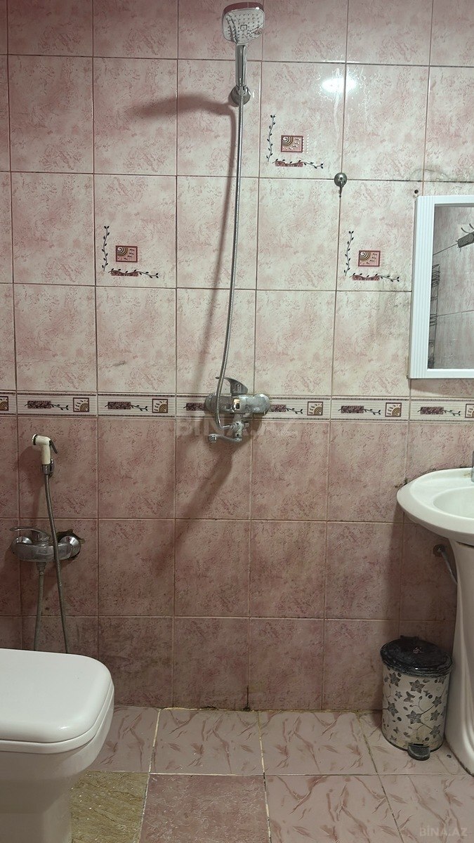3 otaqlı Köhnə tikili, 20 Yanvar m., Bakı