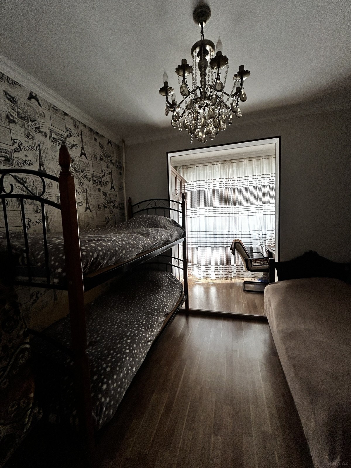 3 otaqlı Köhnə tikili, Bakıxanov q., Bakı