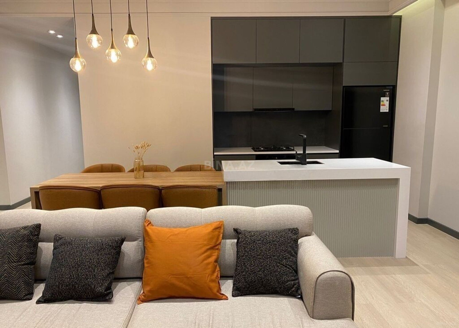 3 otaqlı Yeni tikili, 8 Noyabr m., Bakı