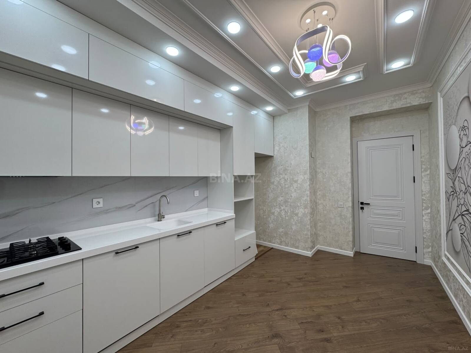 3 otaqlı Yeni tikili, Neftçilər m., Bakı