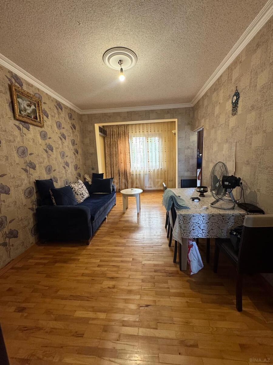 2 otaqlı Köhnə tikili, Memar Əcəmi m., Bakı