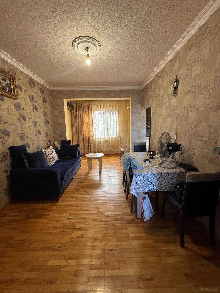 2 otaqlı Köhnə tikili, Memar Əcəmi m., Bakı
