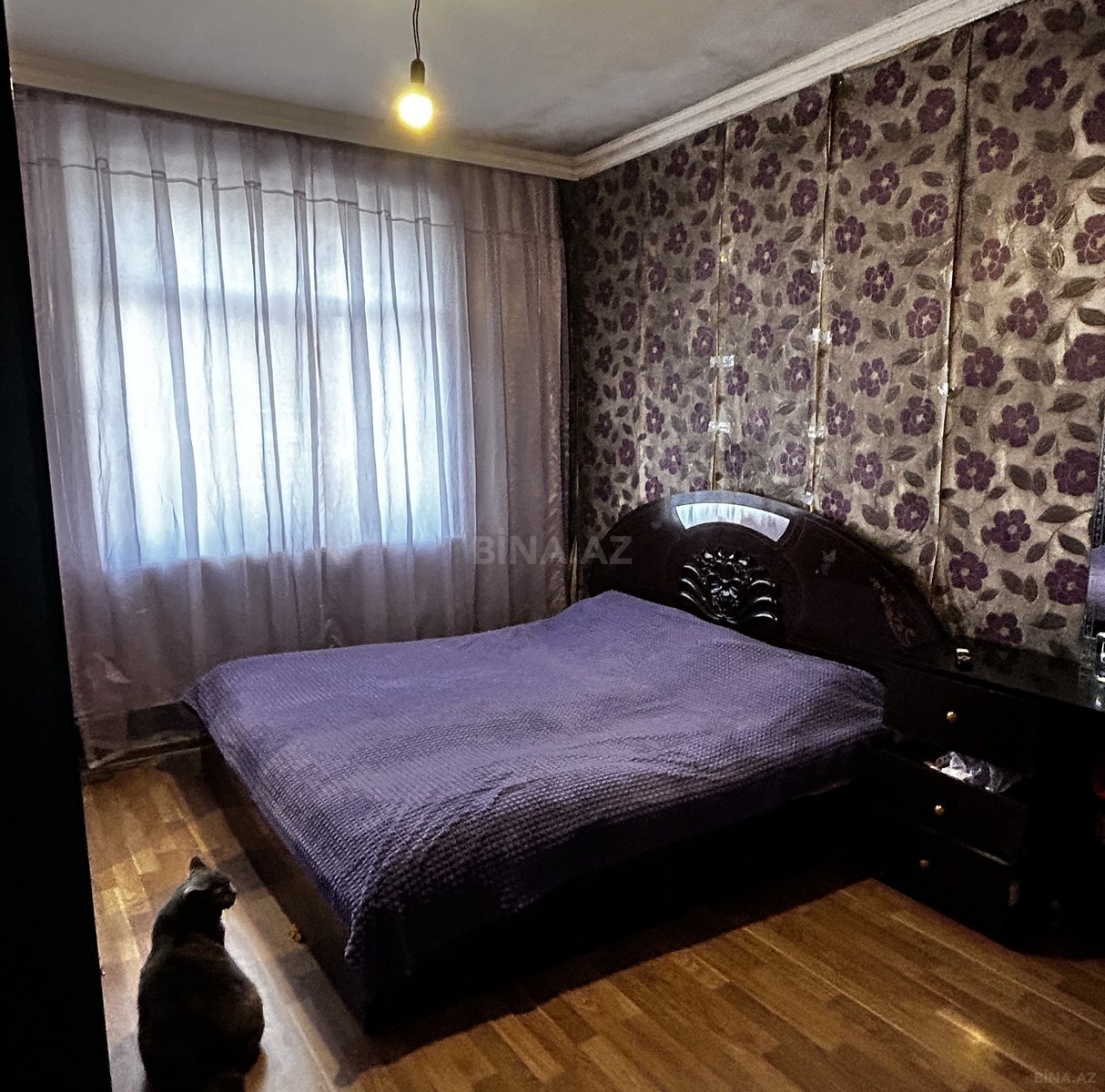 3 otaqlı Köhnə tikili, Bakıxanov q., Bakı