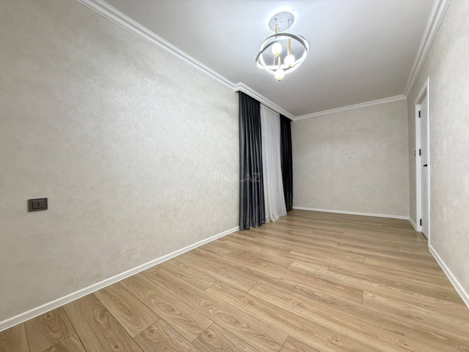 2 otaqlı Köhnə tikili, Neftçilər m., Bakı