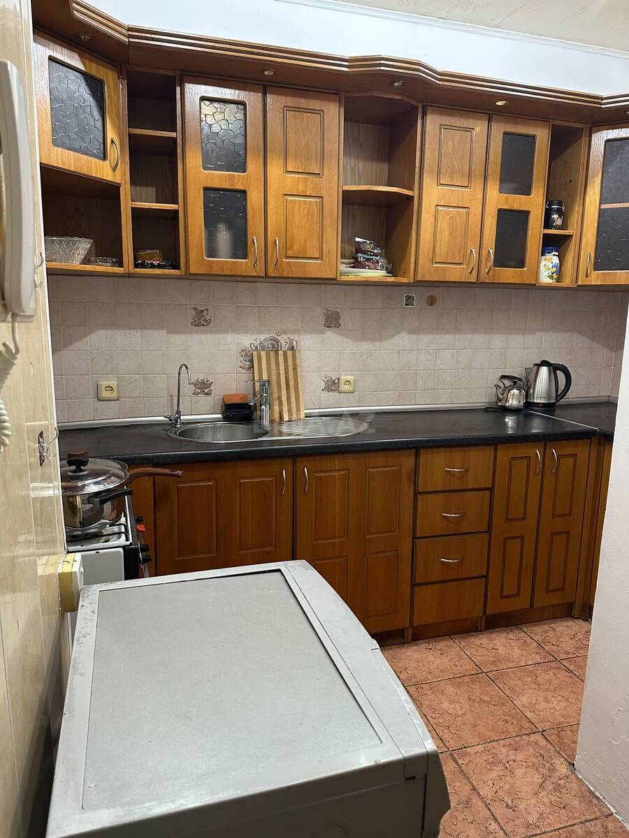 3 otaqlı Köhnə tikili, Sahil m., Bakı