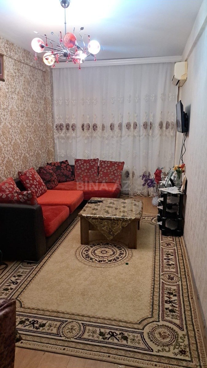 3 otaqlı Yeni tikili, Xırdalan