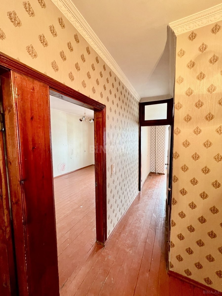 3 otaqlı Köhnə tikili, Xalqlar Dostluğu m., Bakı