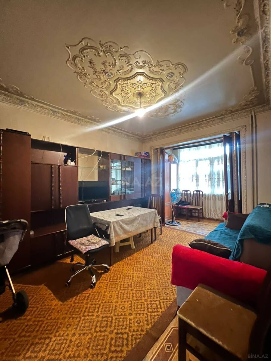 2 otaqlı Köhnə tikili, Memar Əcəmi m., Bakı