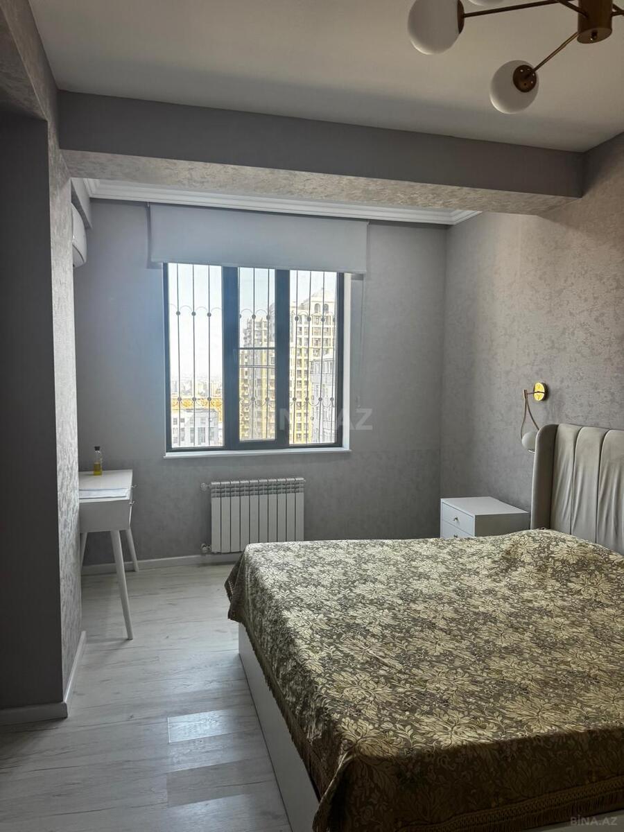 3 otaqlı Yeni tikili, İnşaatçılar m., Bakı