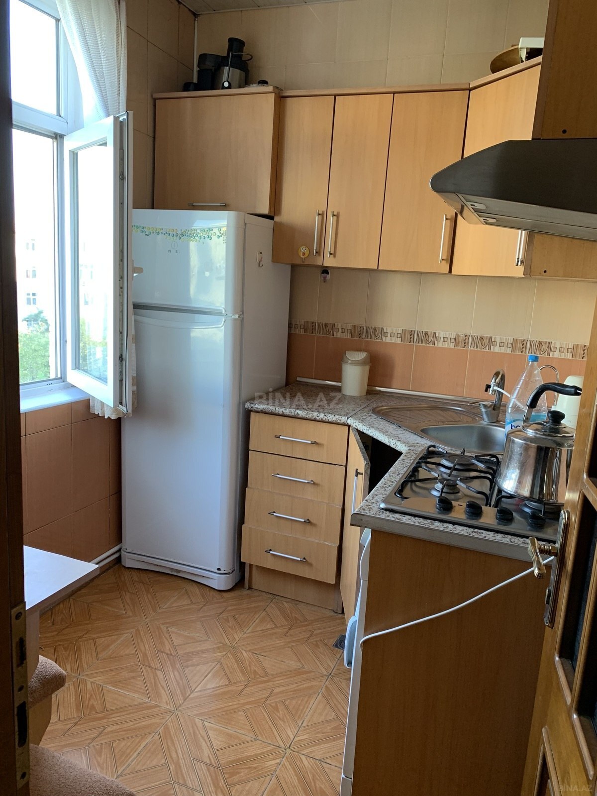 2 otaqlı Köhnə tikili, 20 Yanvar m., Bakı