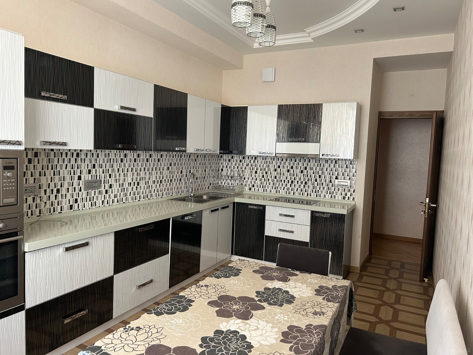 3 otaqlı Yeni tikili, Nəsimi r., Bakı