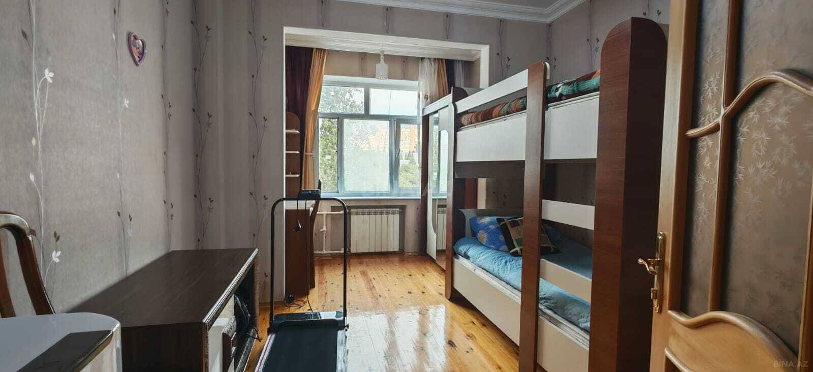 3 otaqlı Köhnə tikili, Həzi Aslanov m., Bakı