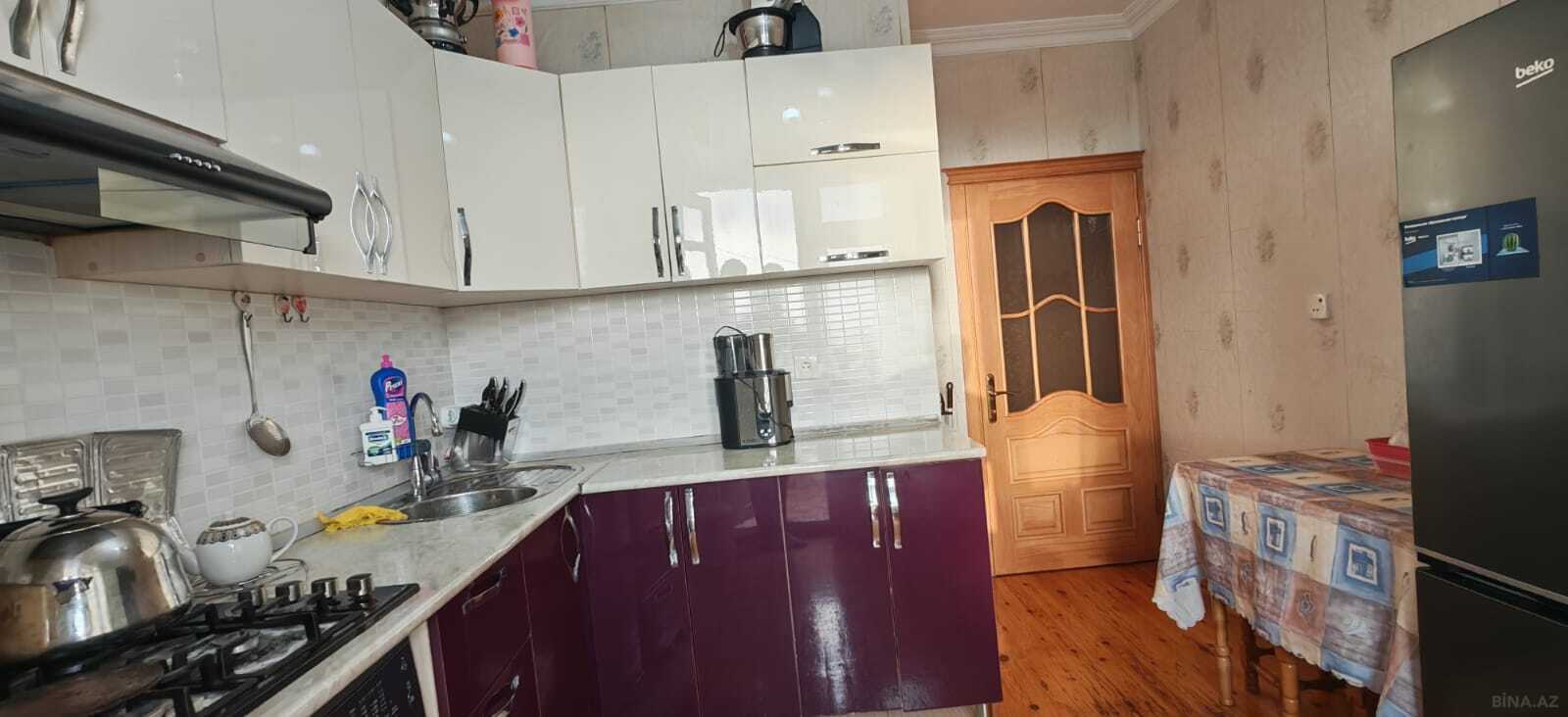 3 otaqlı Köhnə tikili, Həzi Aslanov m., Bakı