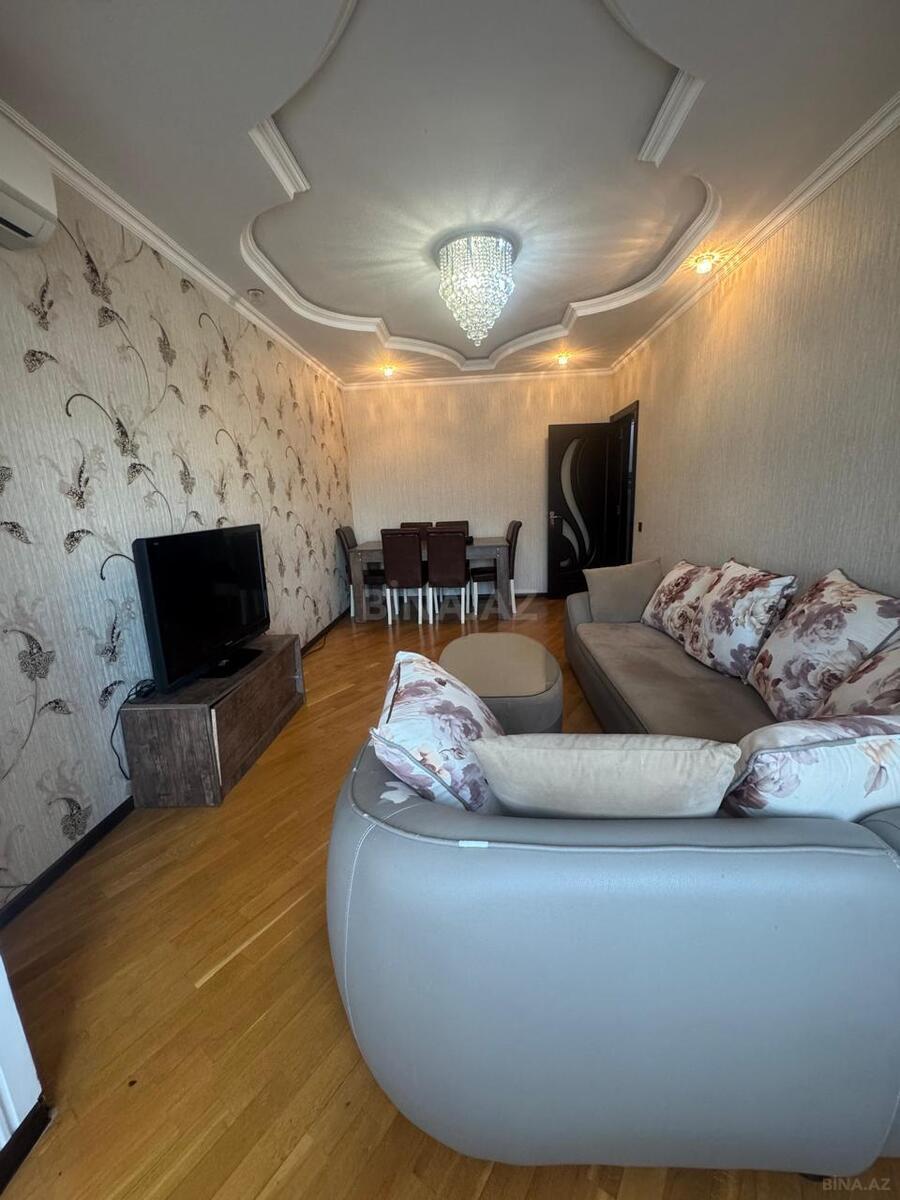 2 otaqlı Köhnə tikili, Azadlıq Prospekti m., Bakı