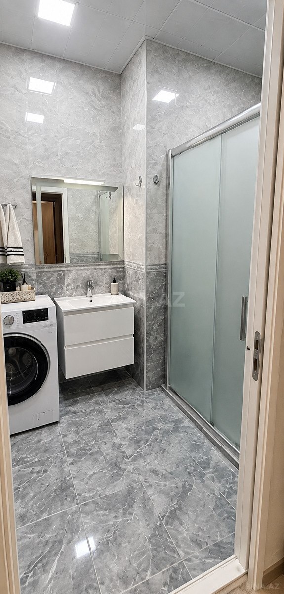 3 otaqlı Yeni tikili, İnşaatçılar m., Bakı