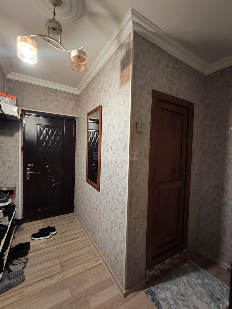 3 otaqlı Köhnə tikili, Qara Qarayev m., Bakı