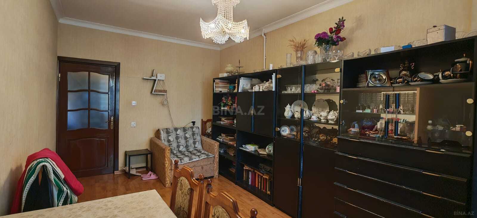 3 otaqlı Köhnə tikili, Əhmədli q., Bakı