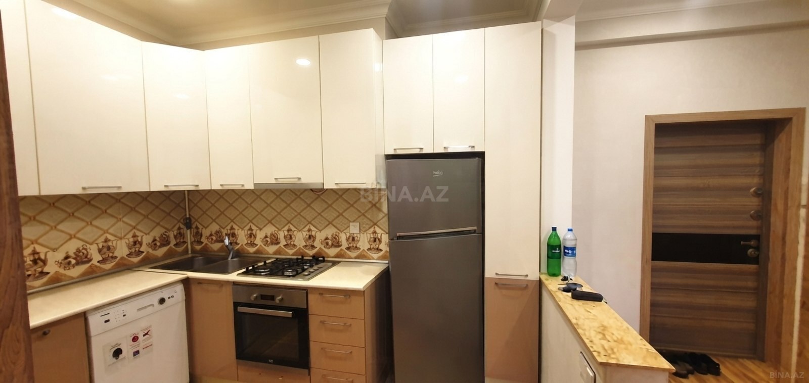 3 otaqlı Yeni tikili, İnşaatçılar m., Bakı