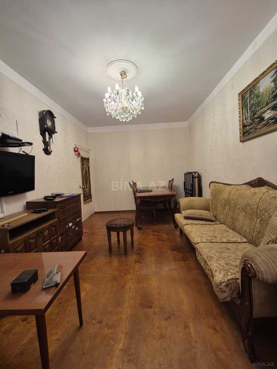 2 otaqlı Köhnə tikili, İnşaatçılar m., Bakı
