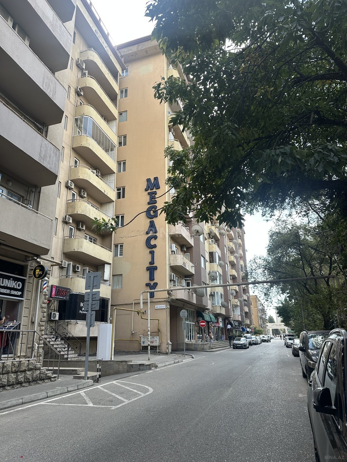 4 otaqlı Yeni tikili, Elmlər Akademiyası m., Bakı