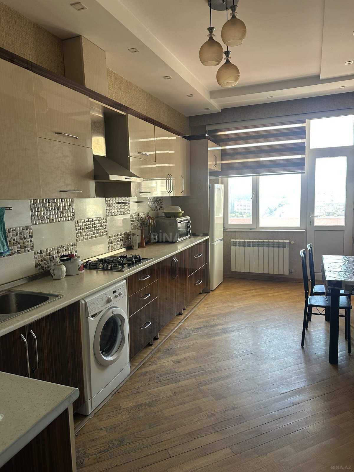 4 otaqlı Yeni tikili, Elmlər Akademiyası m., Bakı