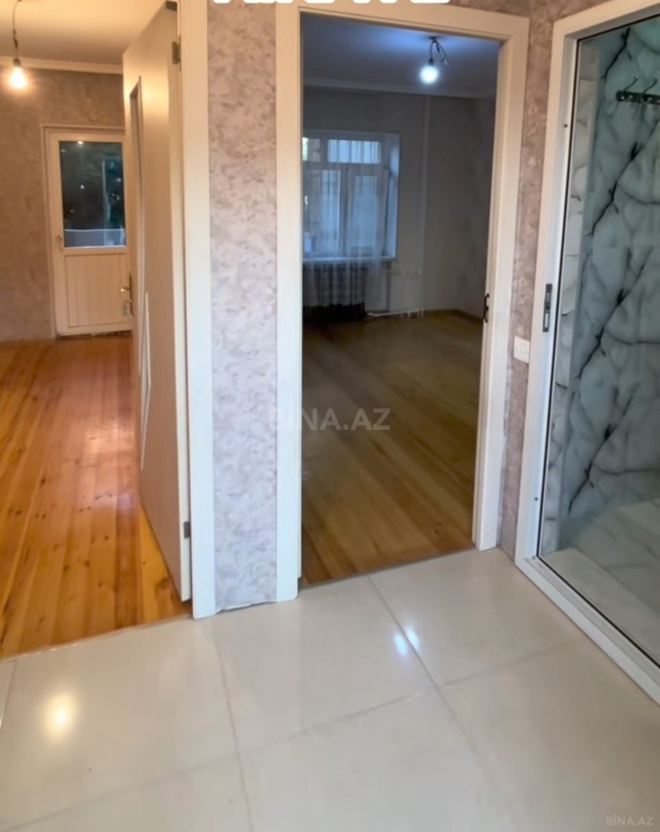 2 otaqlı Köhnə tikili, Bakıxanov q., Bakı