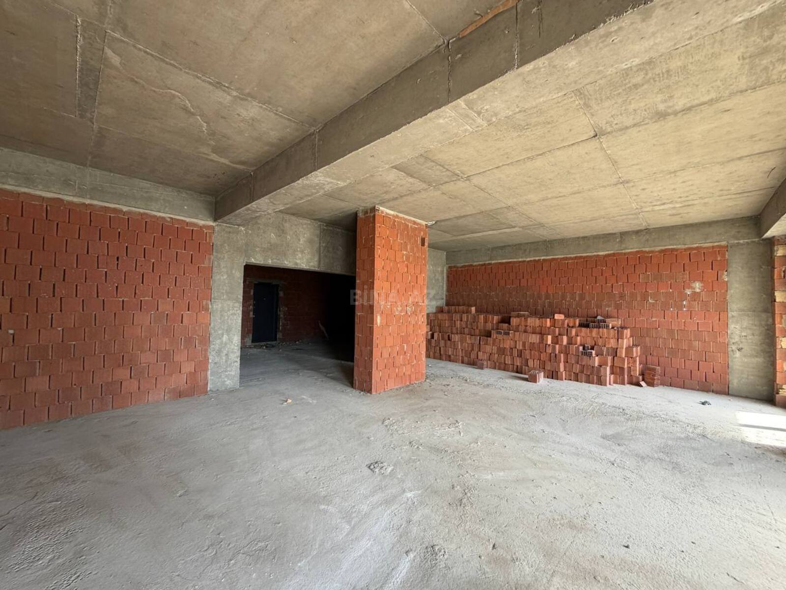 2 otaqlı Yeni tikili, Koroğlu m., Bakı
