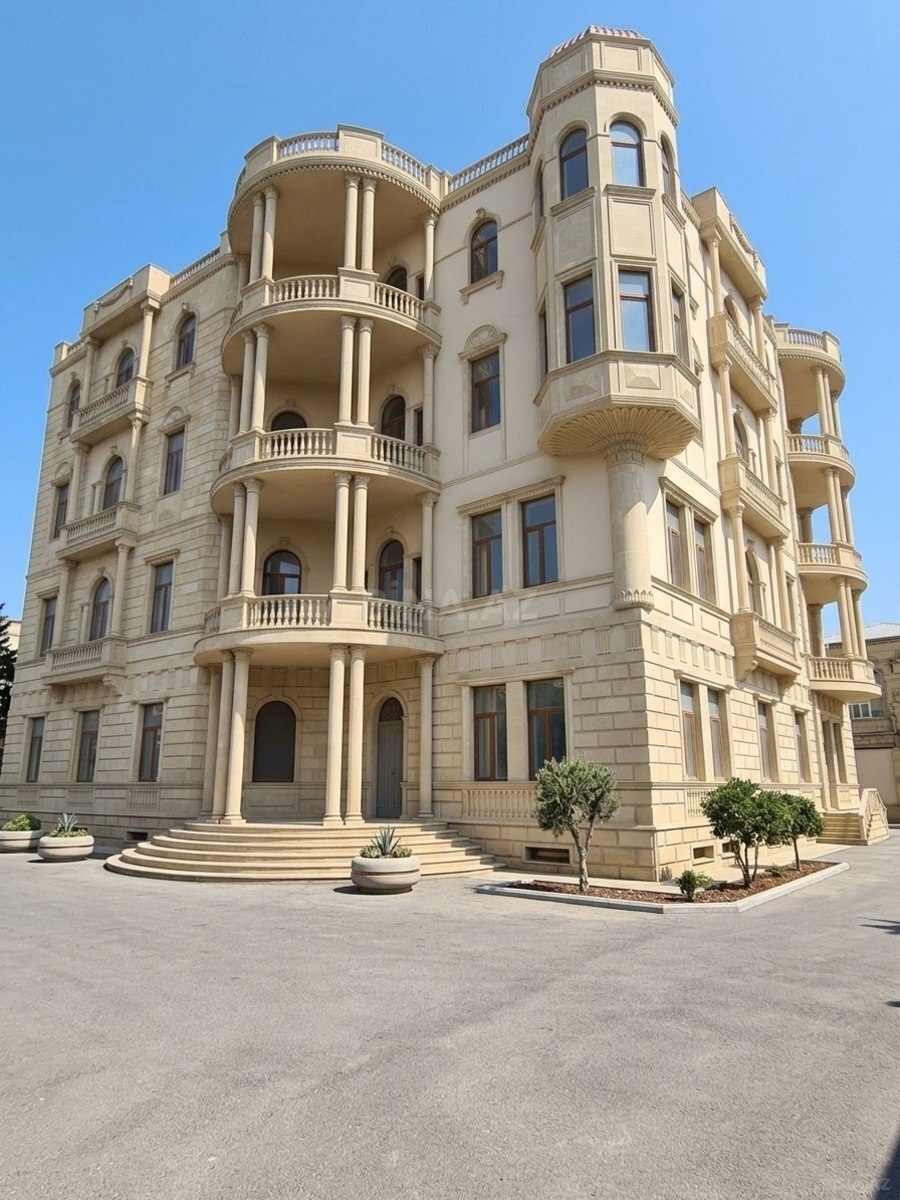 5000.0 m², 8 Noyabr