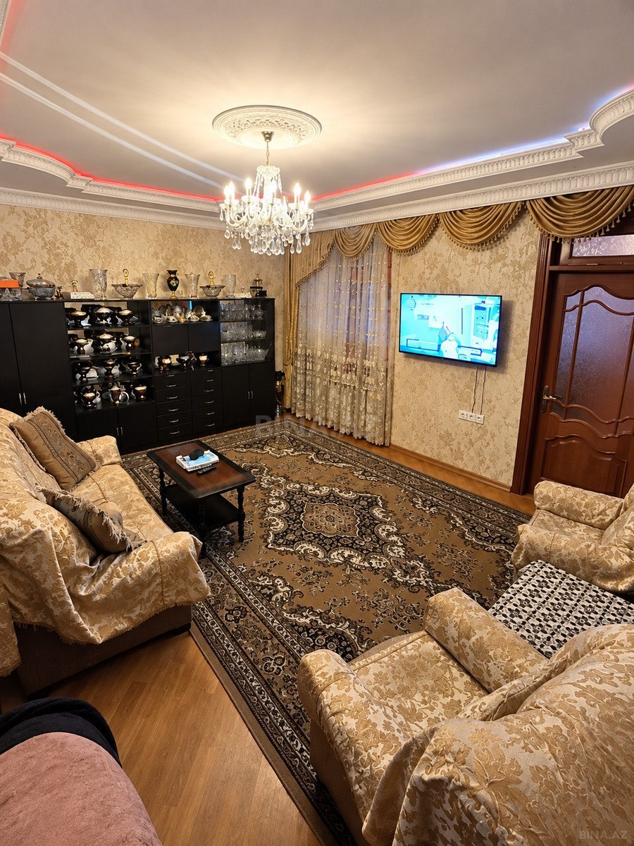 4 otaqlı Köhnə tikili, Azadlıq Prospekti m., Bakı