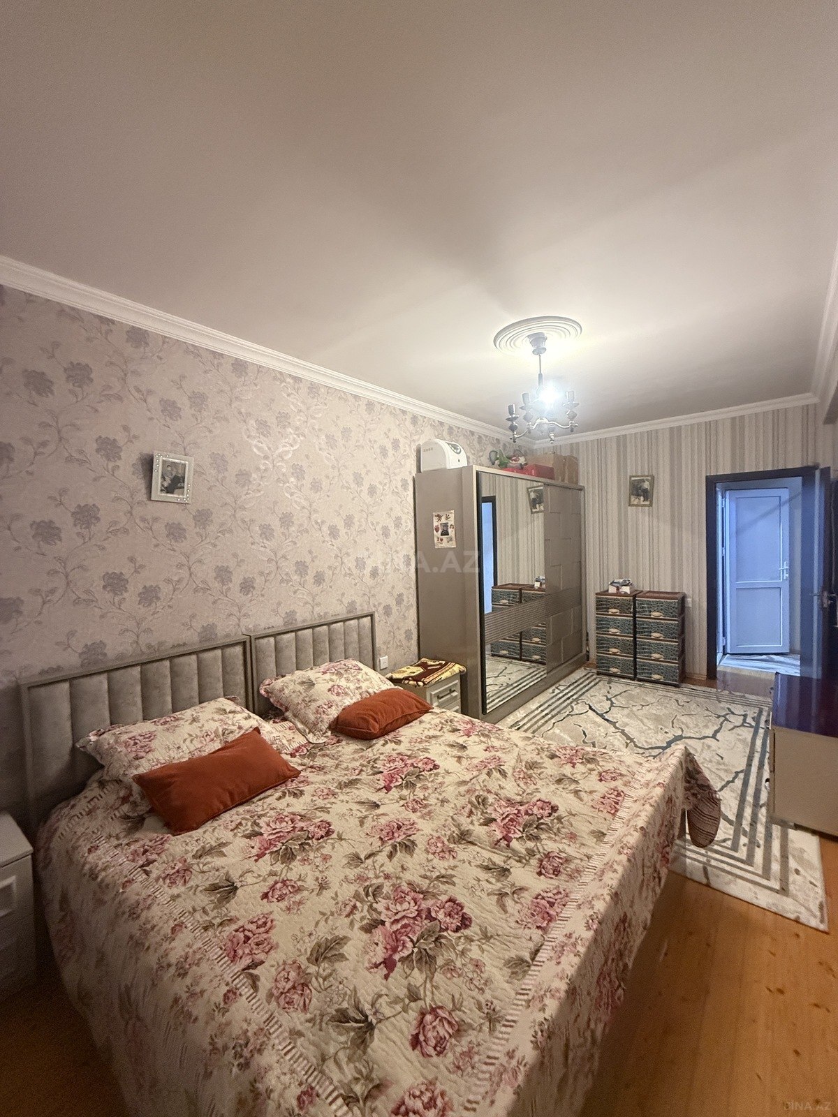 3 otaqlı Yeni tikili, Xırdalan