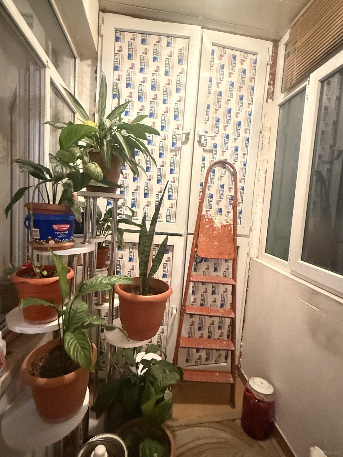 3 otaqlı Yeni tikili, Xırdalan