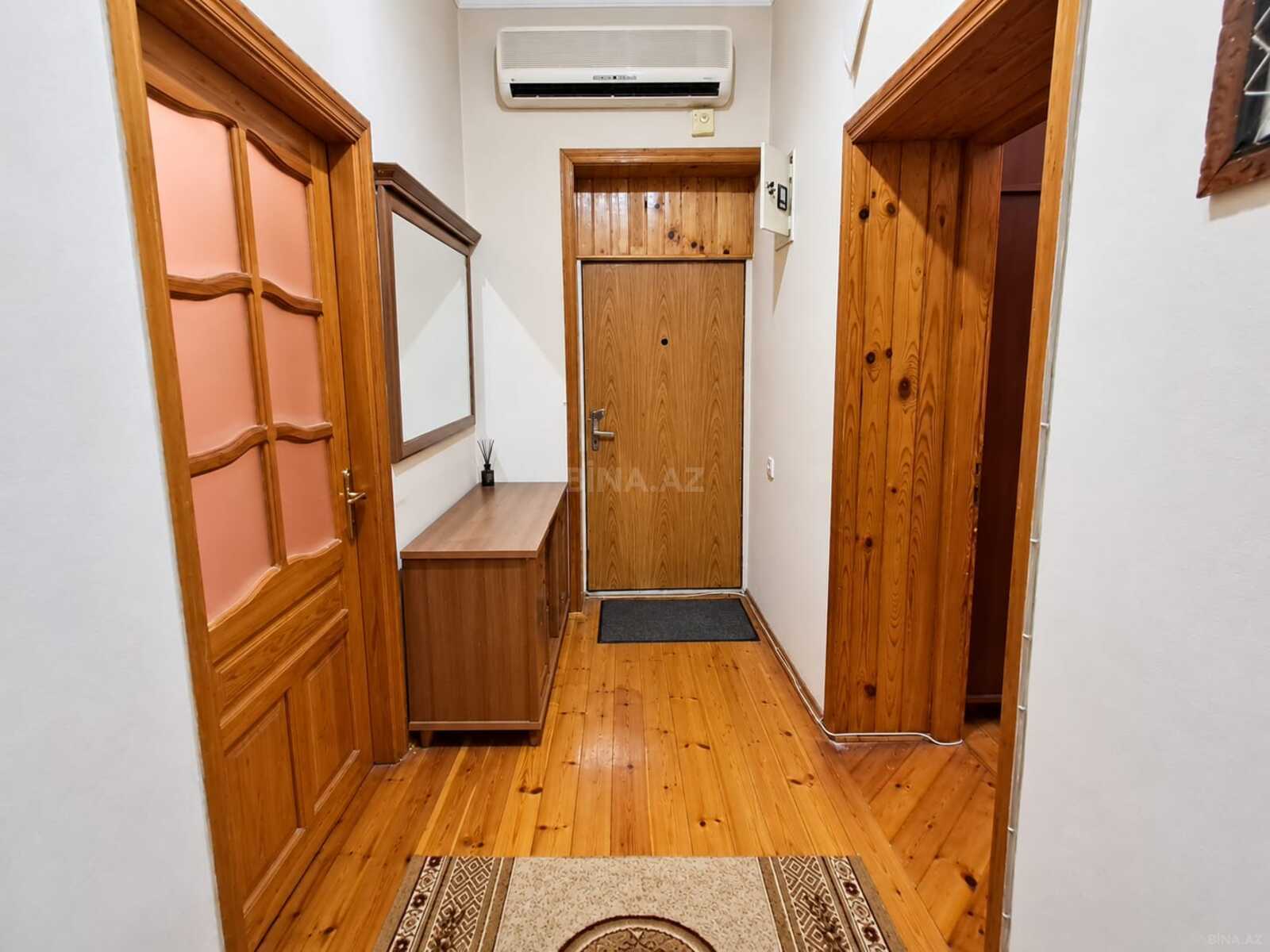 3 otaqlı Köhnə tikili, Qara Qarayev m., Bakı