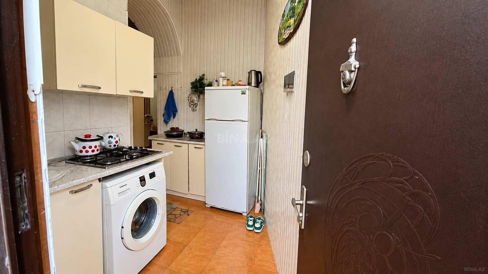 3 otaqlı Köhnə tikili, 28 May m., Bakı