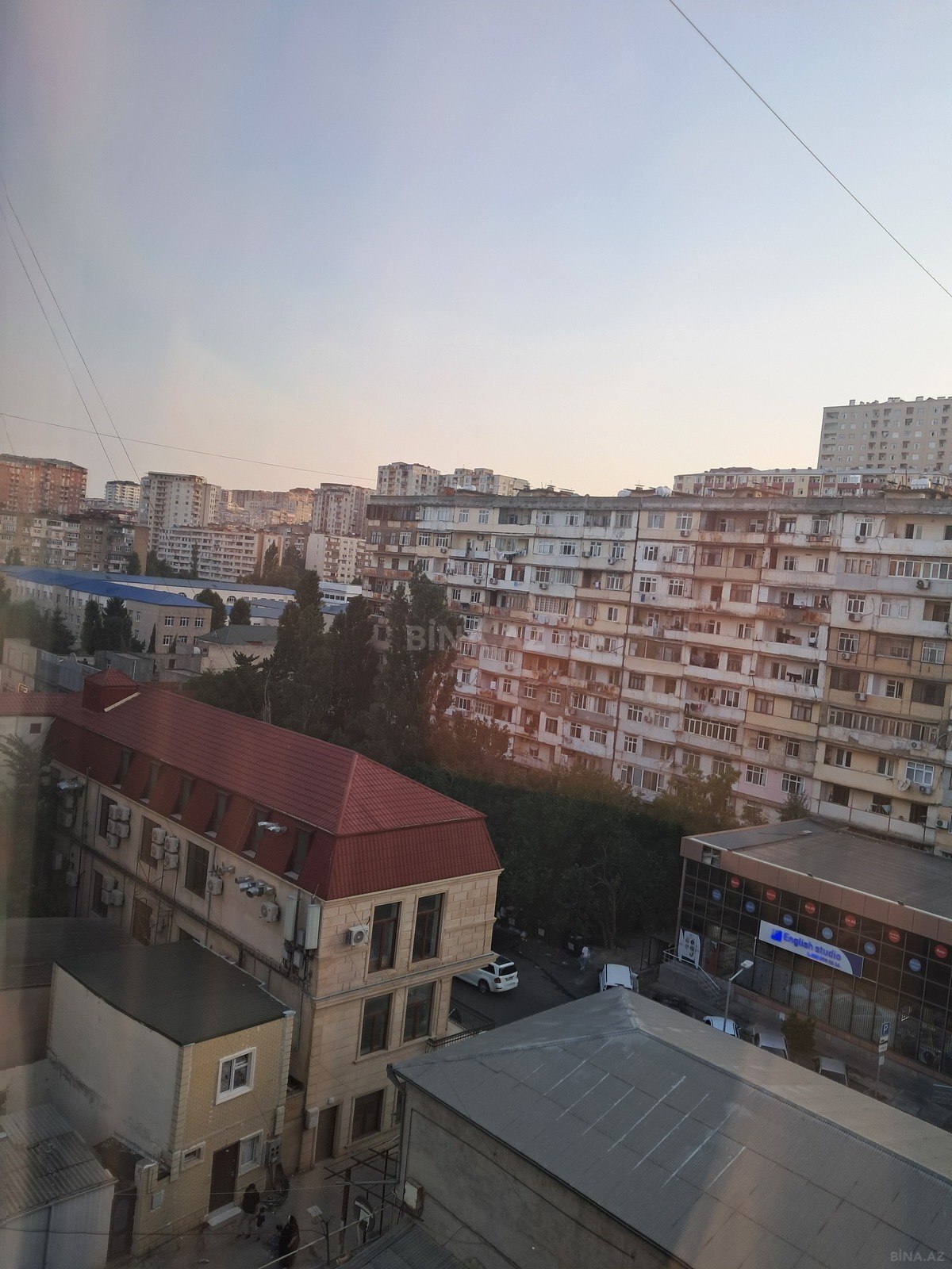 3 otaqlı Köhnə tikili, İnşaatçılar m., Bakı