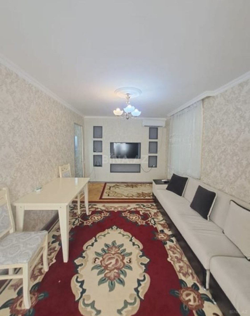 2 otaqlı Köhnə tikili, Elmlər Akademiyası m., Bakı