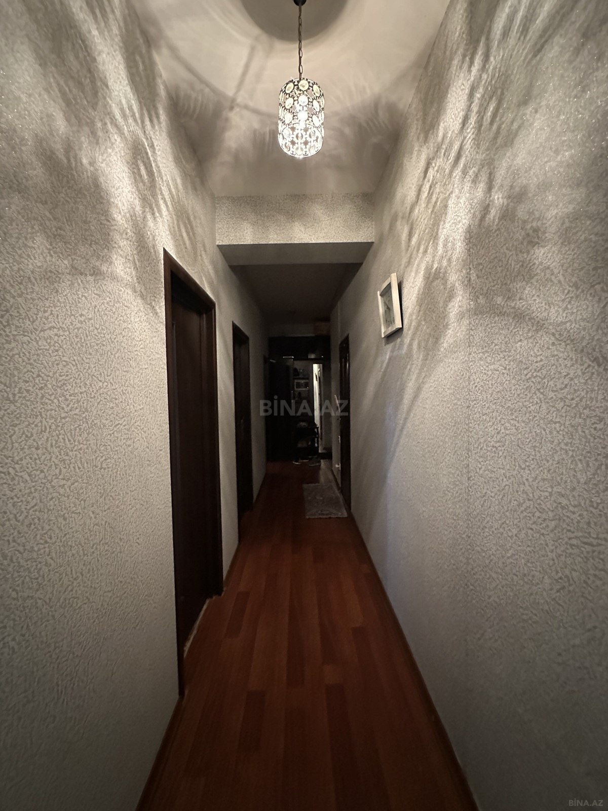3 otaqlı Yeni tikili, Xırdalan