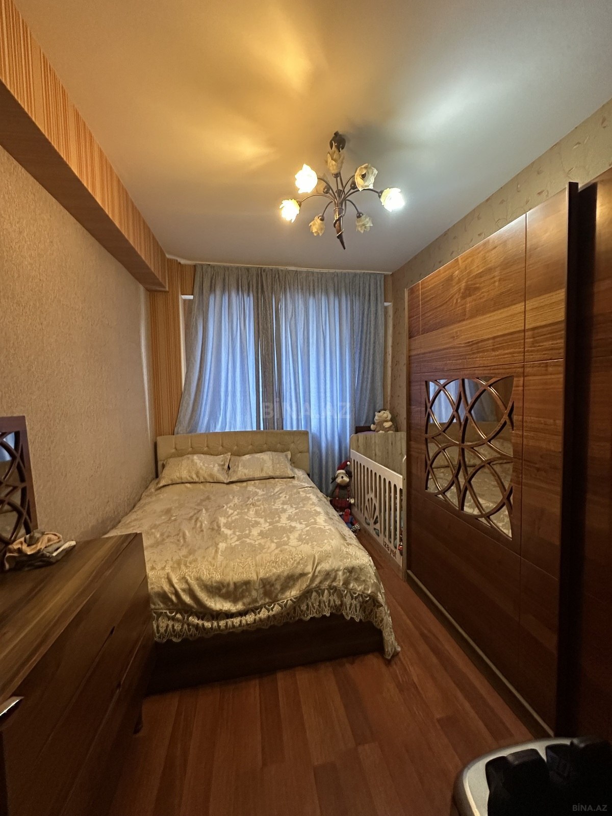3 otaqlı Yeni tikili, Xırdalan