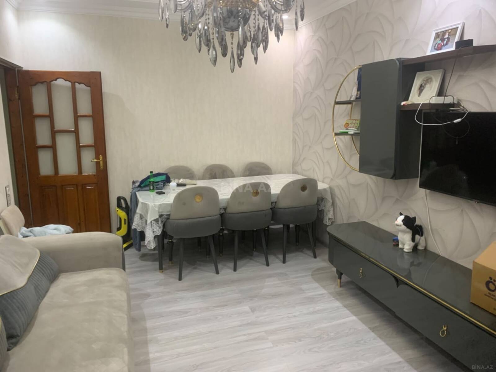 3 otaqlı Köhnə tikili, Neftçilər m., Bakı