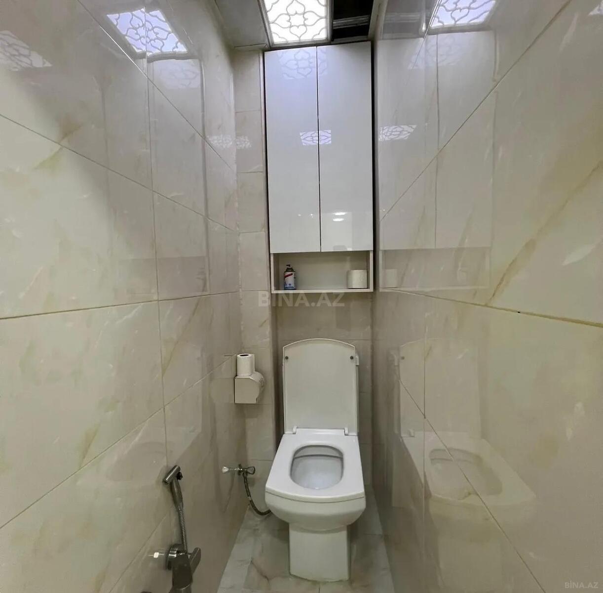 3 otaqlı Köhnə tikili, Memar Əcəmi m., Bakı