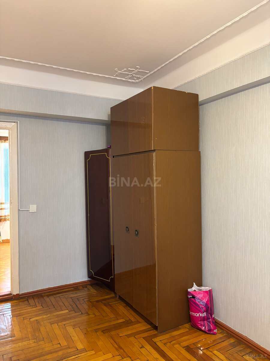 3 otaqlı Köhnə tikili, Elmlər Akademiyası m., Bakı