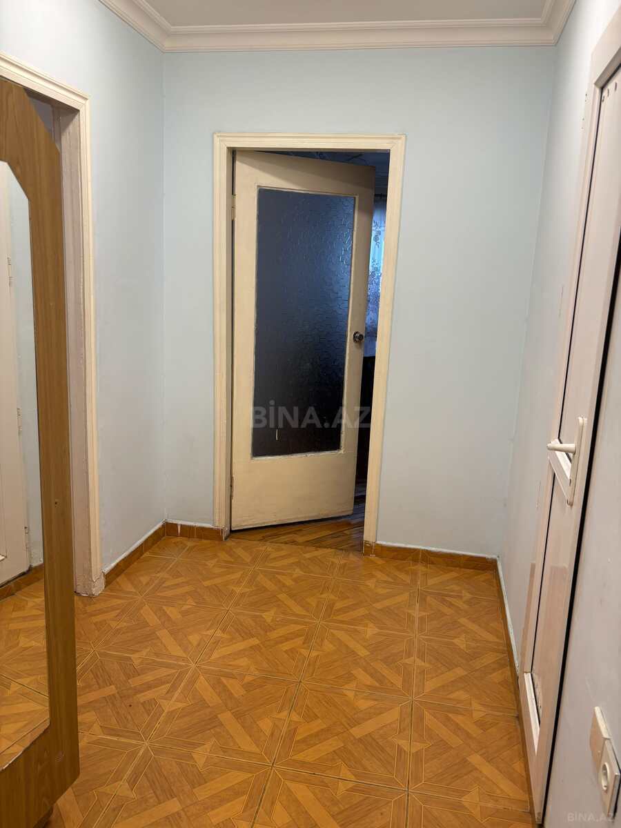 3 otaqlı Köhnə tikili, Elmlər Akademiyası m., Bakı