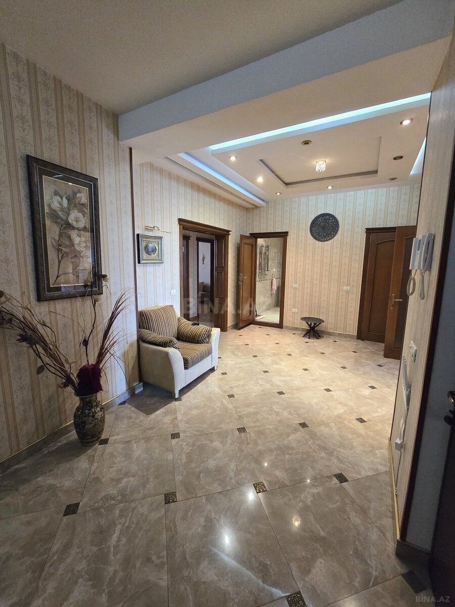3 otaqlı Yeni tikili, 28 May m., Bakı