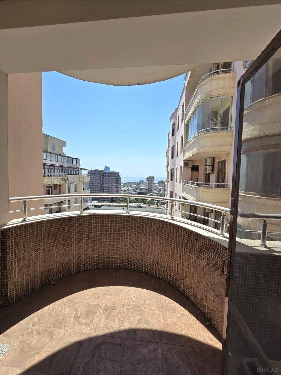3 otaqlı Yeni tikili, 28 May m., Bakı