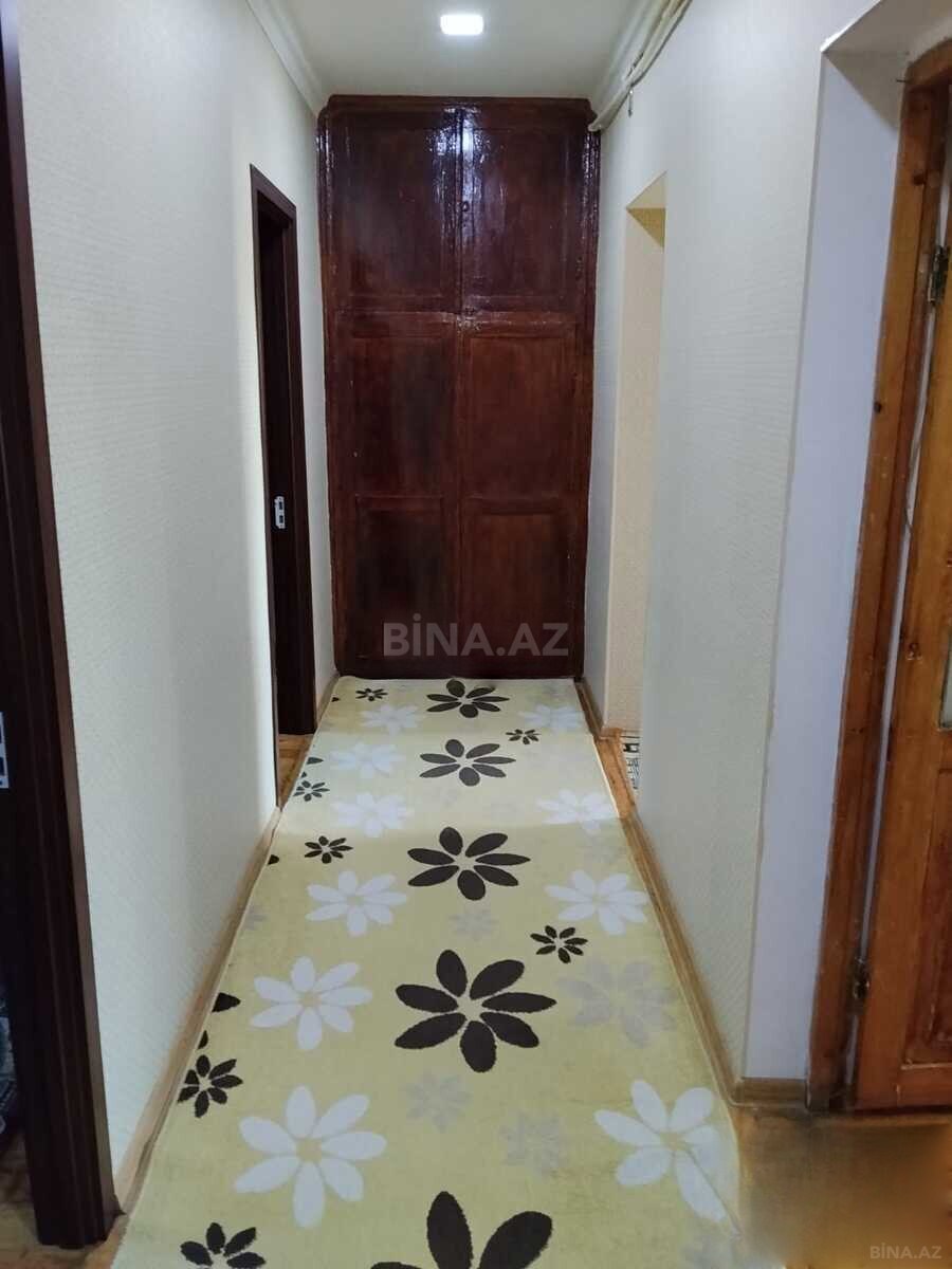 3 otaqlı Köhnə tikili, Xalqlar Dostluğu m., Bakı